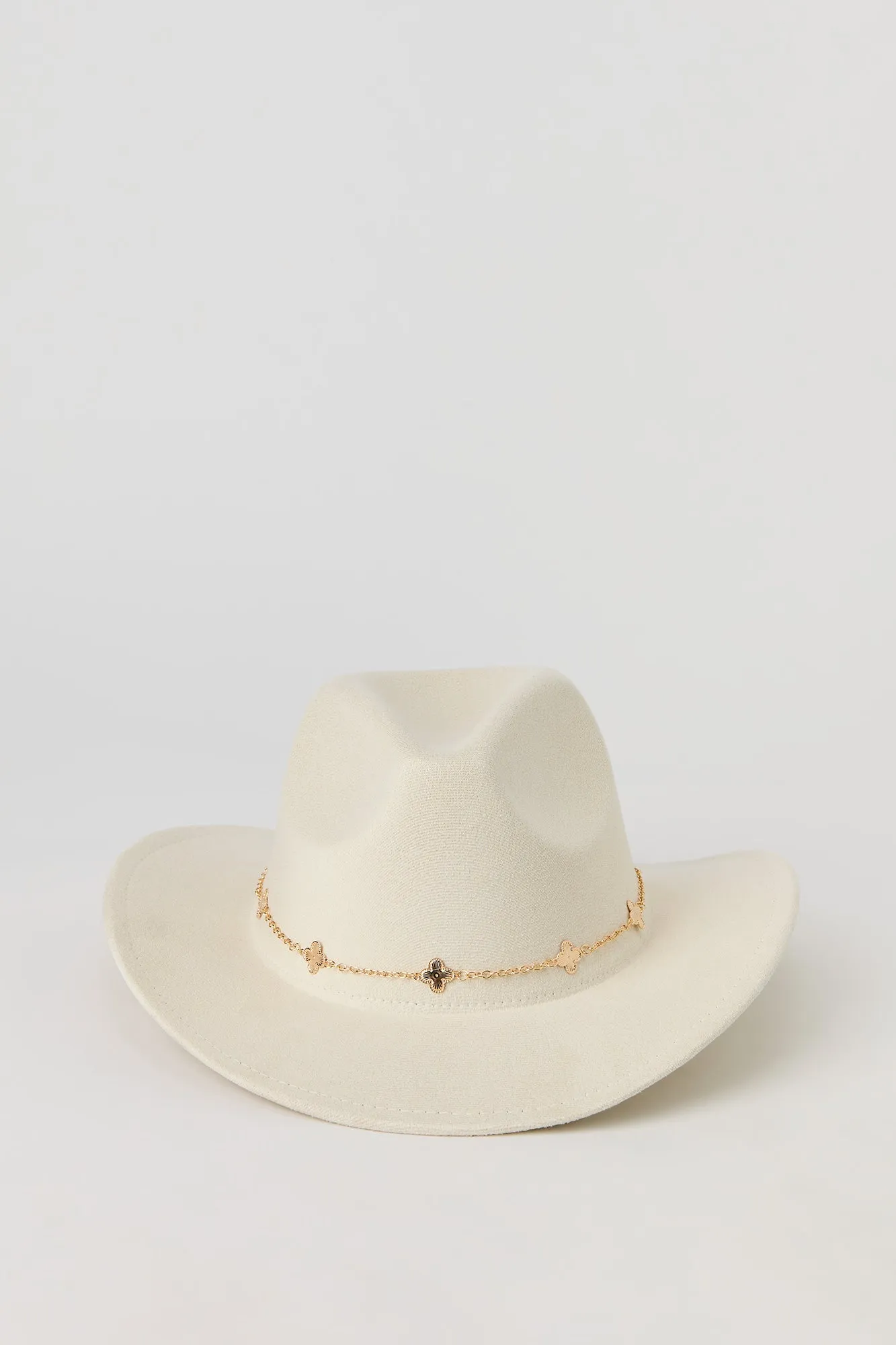 Chapeau de cowboy avec chaîne et breloque
