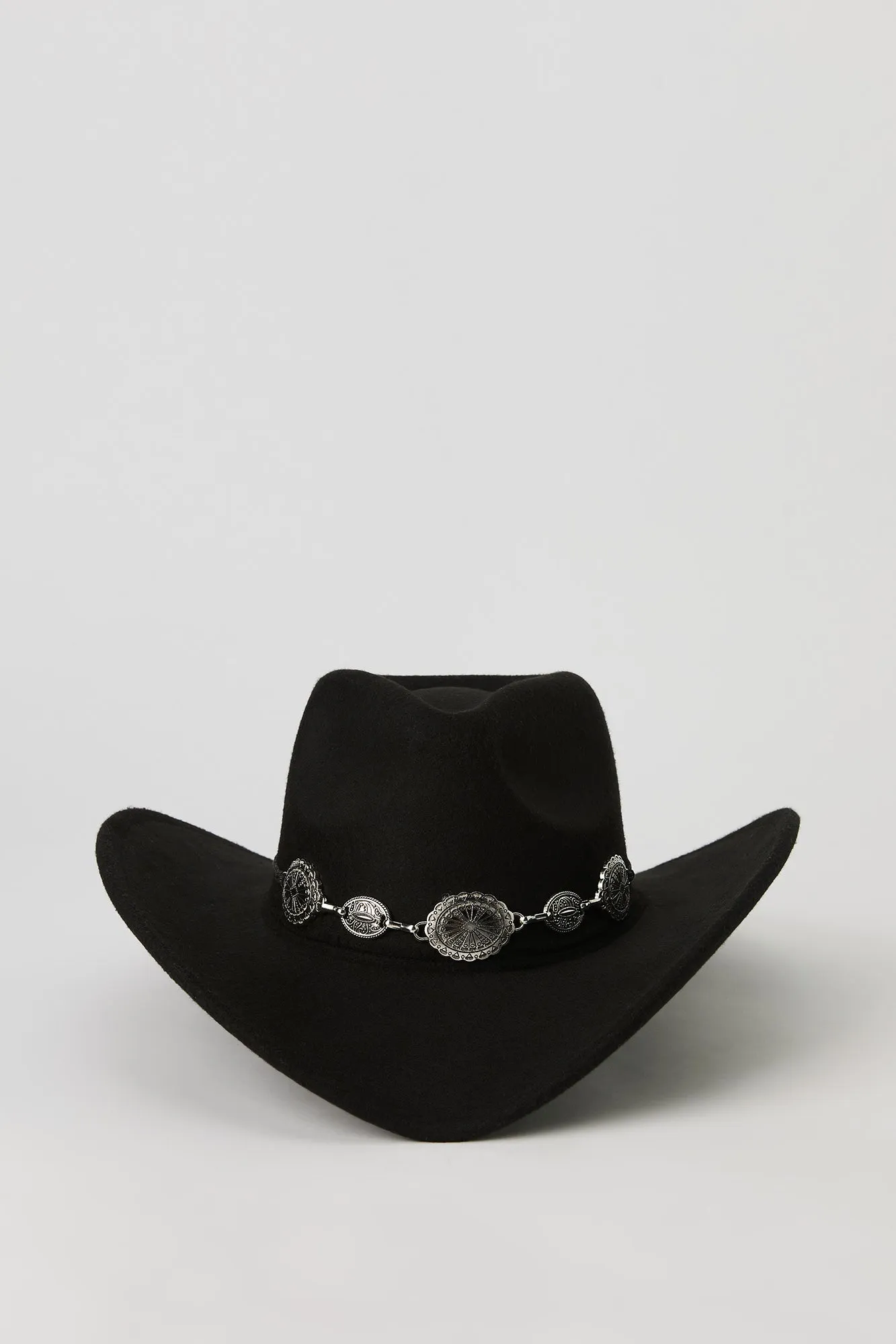 Chapeau de cowboy avec chaîne et médaillon