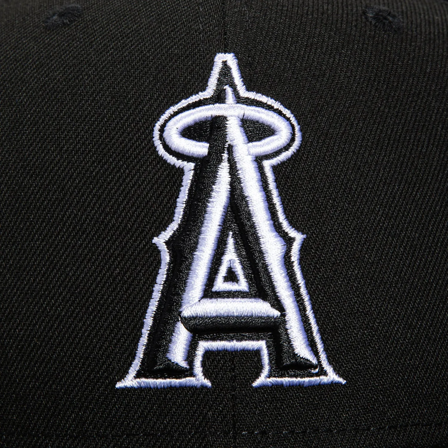 New Era 9Fifty MLB Basic Los Angeles Angels Snapback Hat - Black. White