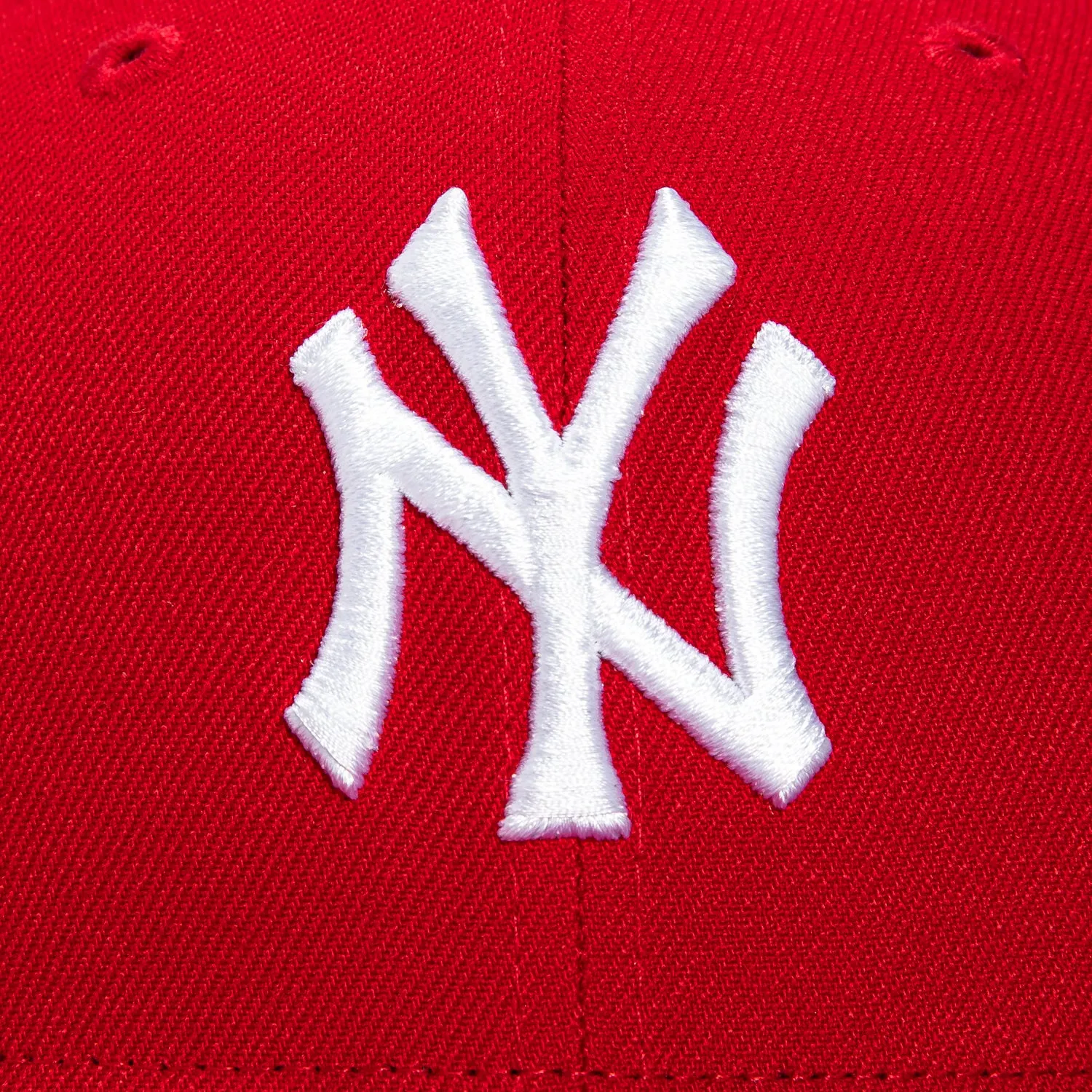 New Era 9Fifty MLB Basic New York Yankees Snapback Hat - Red. White