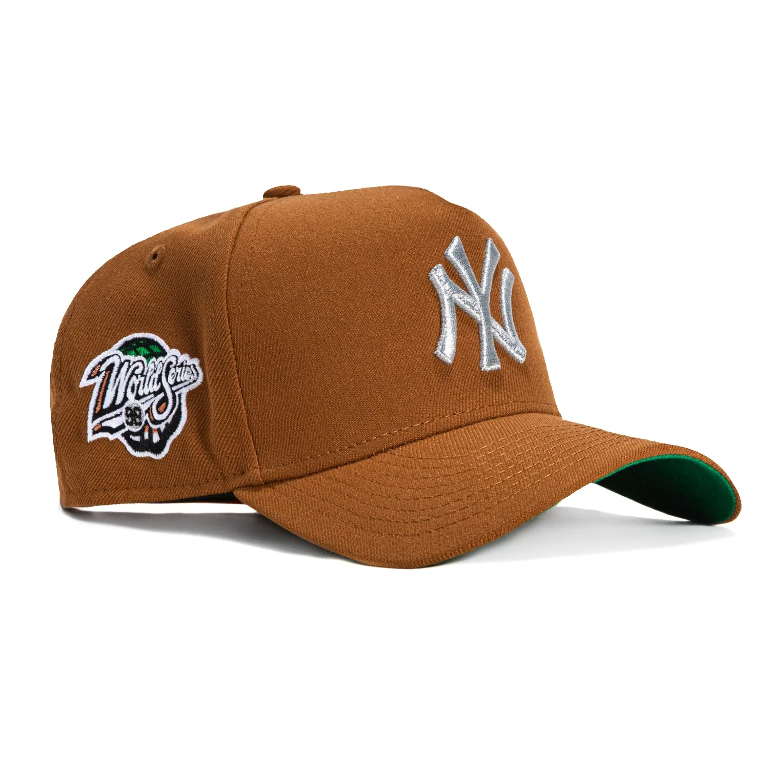 New Era 9Forty A-Frame New York Yankees 1998 World Series Patch Snapback Hat - Khaki. Metallic Silver