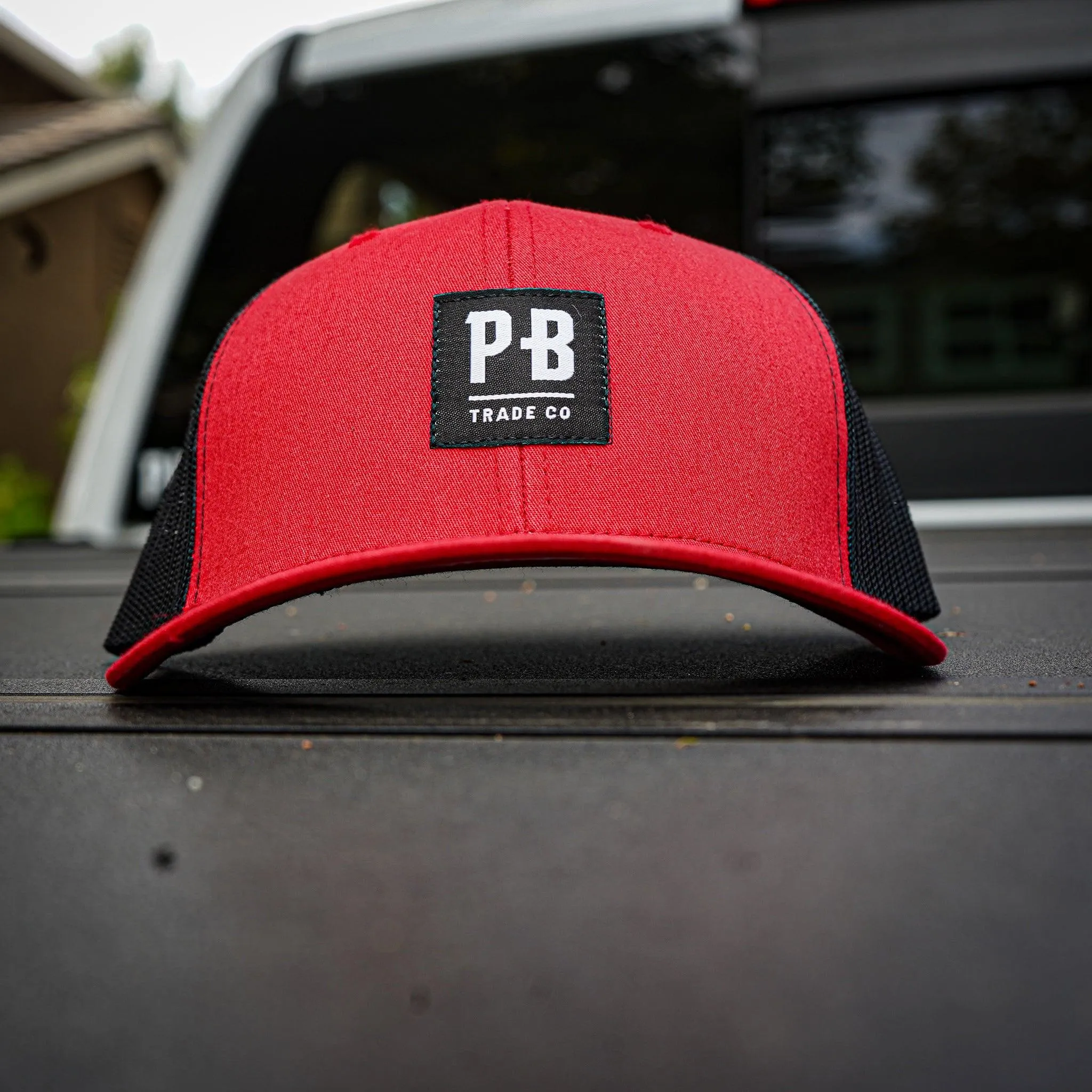PB Stadium Cruved Brim - Red/Black